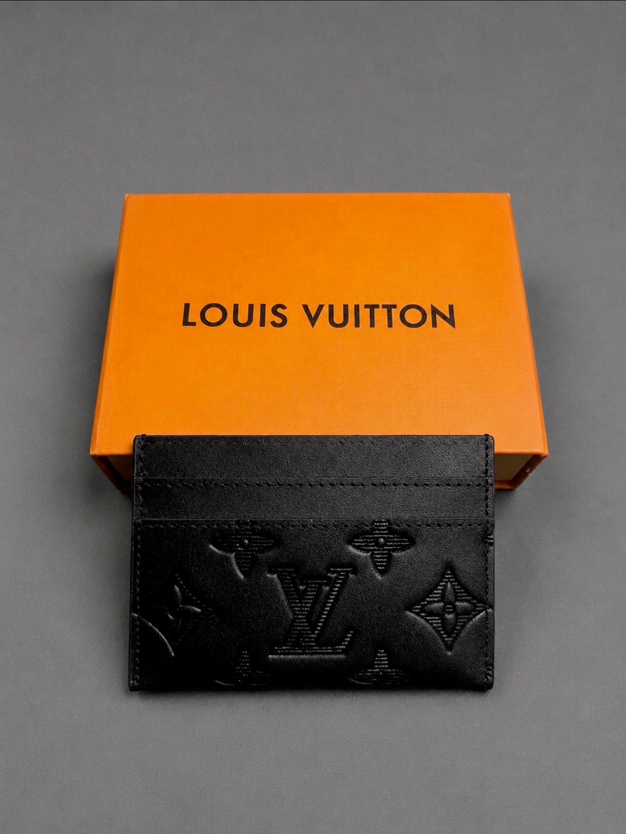 Lv cardholder
